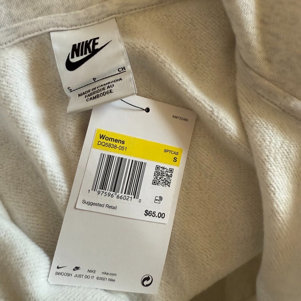 NWT Nike Club Fleece 1/4-Zip Pullover Sweatshirt, Size Small, Light Grey - Picture 2 of 5